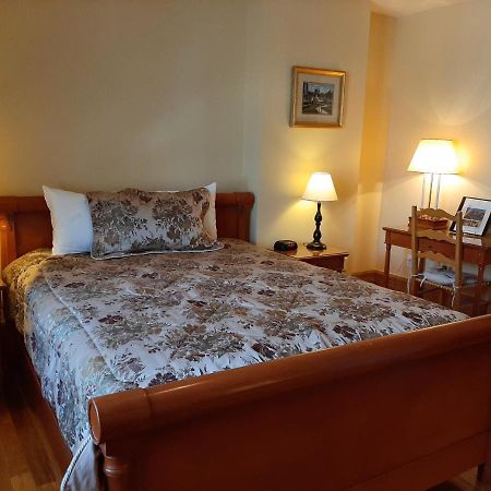Auberge Le Jardin D'Antoine Montreal Luaran gambar