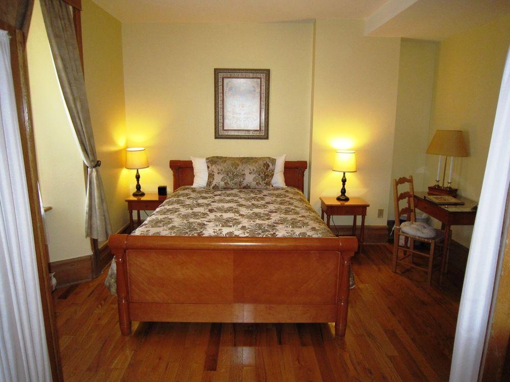 Auberge Le Jardin D'Antoine Montreal Luaran gambar