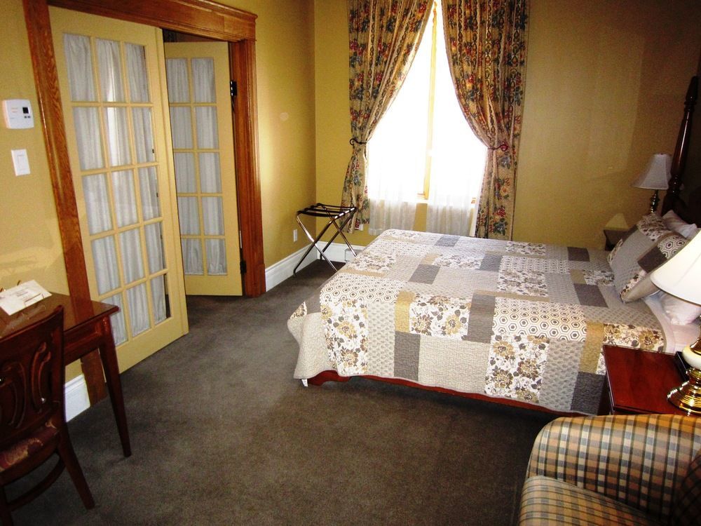 Auberge Le Jardin D'Antoine Montreal Luaran gambar
