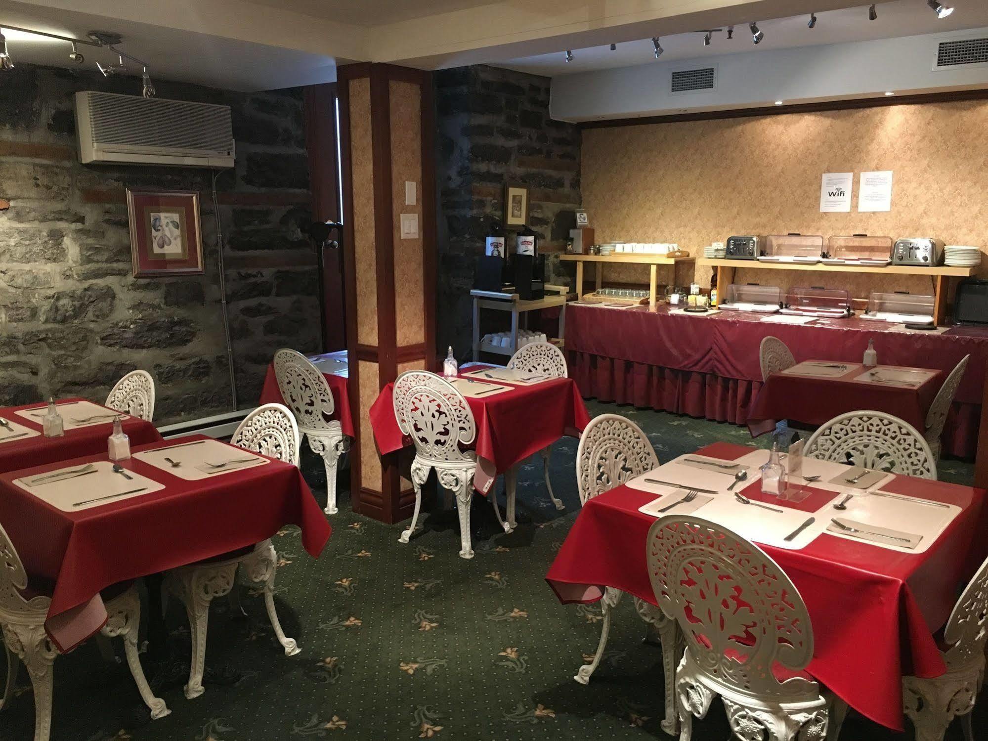 Auberge Le Jardin D'Antoine Montreal Luaran gambar