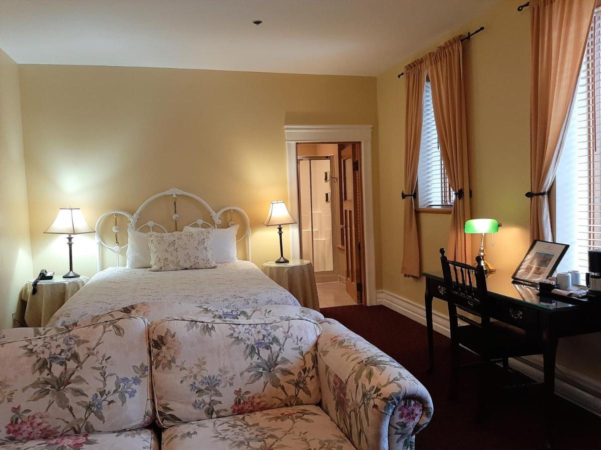 Auberge Le Jardin D'Antoine Montreal Luaran gambar