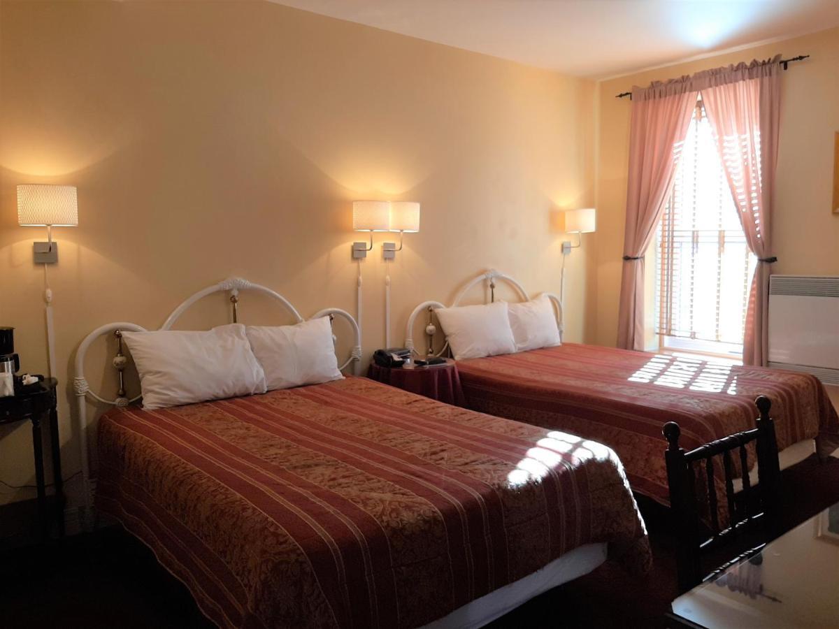 Auberge Le Jardin D'Antoine Montreal Luaran gambar